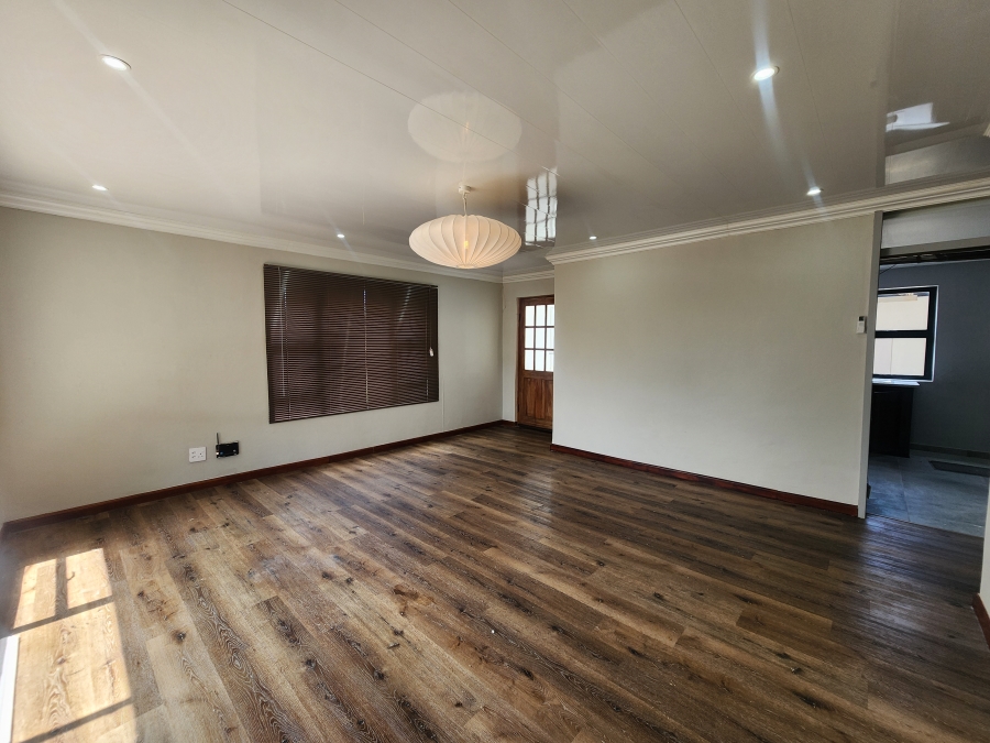 To Let 3 Bedroom Property for Rent in Riebeeckstad Free State